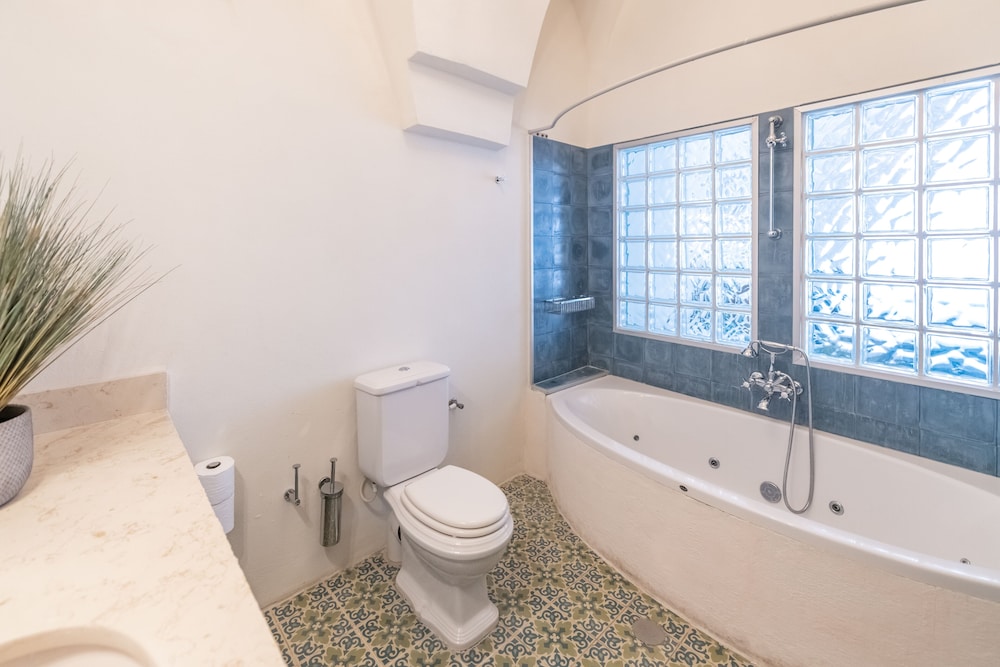 Deluxe Double Room, Partial Ocean View, Sea Facing photo 3