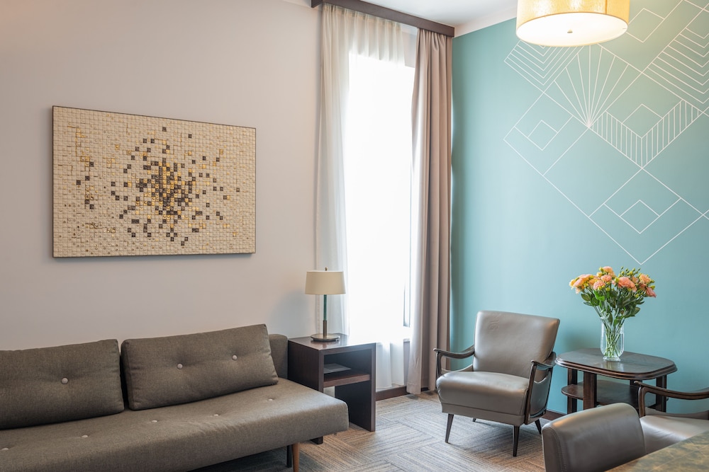 Suite, 1 Bedroom photo 1
