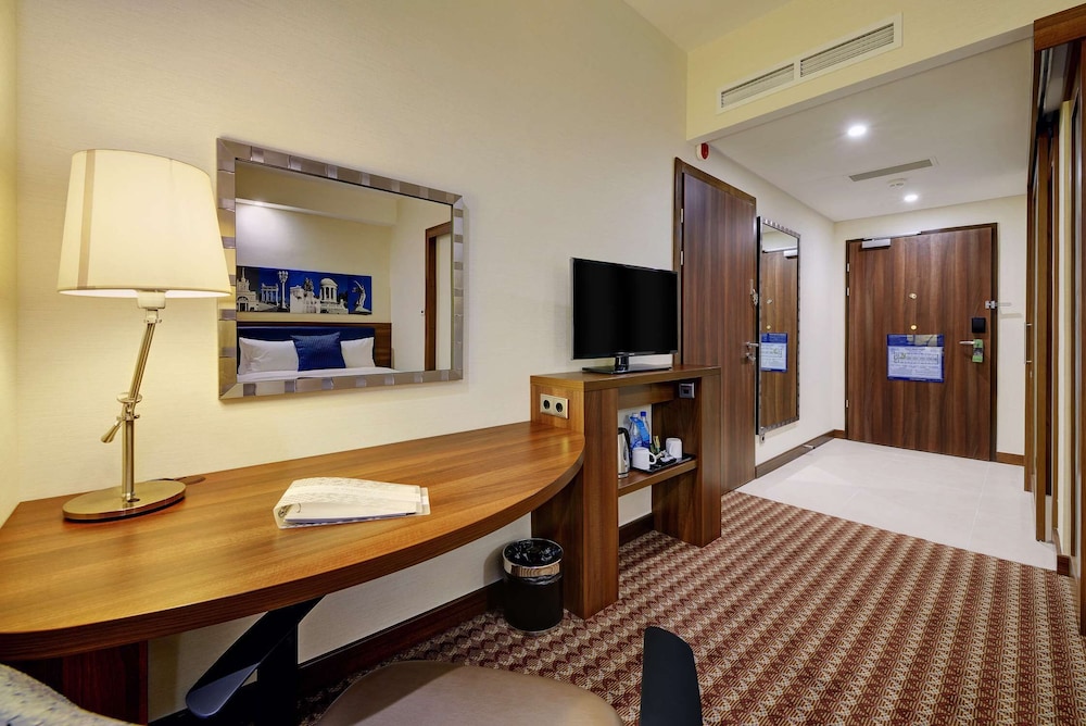 Room, 1 Queen Bed, Accessible