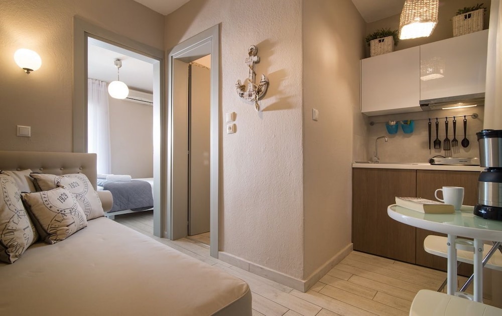 Deluxe Apartment (3 Adults) photo 2