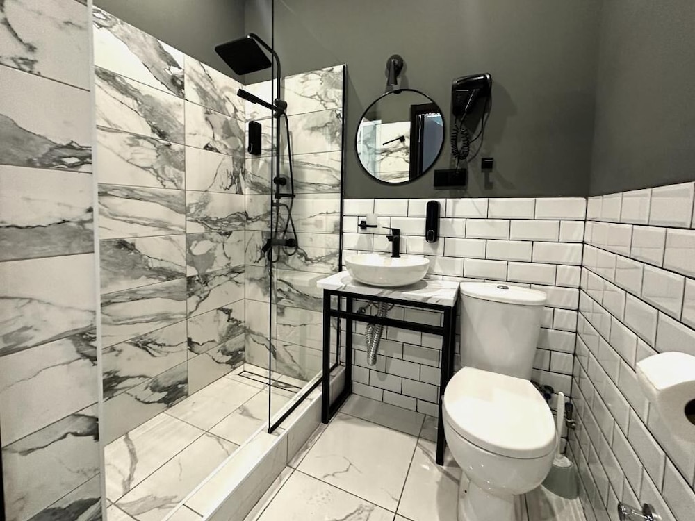 Economy Double or Twin Room - Photo 4