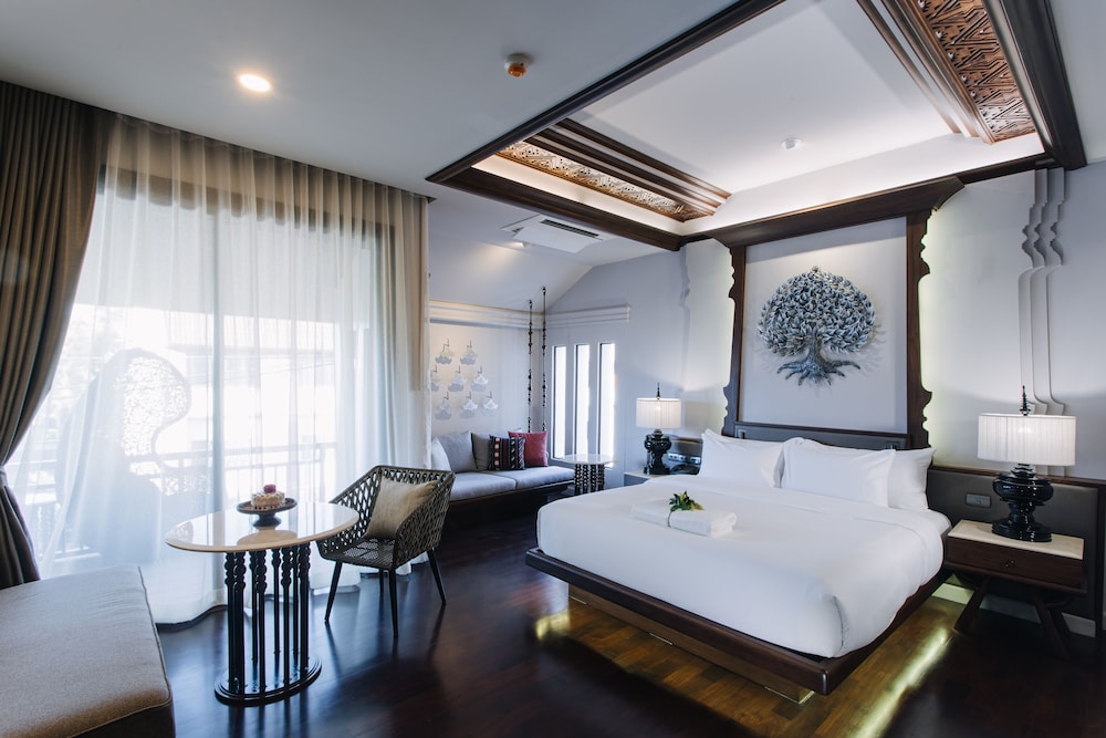 Executive Room, 1 King Bed, Non Smoking, Bathtub