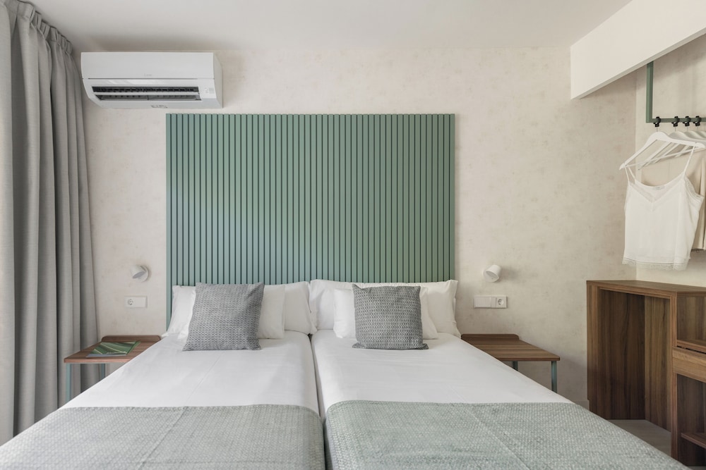 Double Room, Balcony - Photo 1