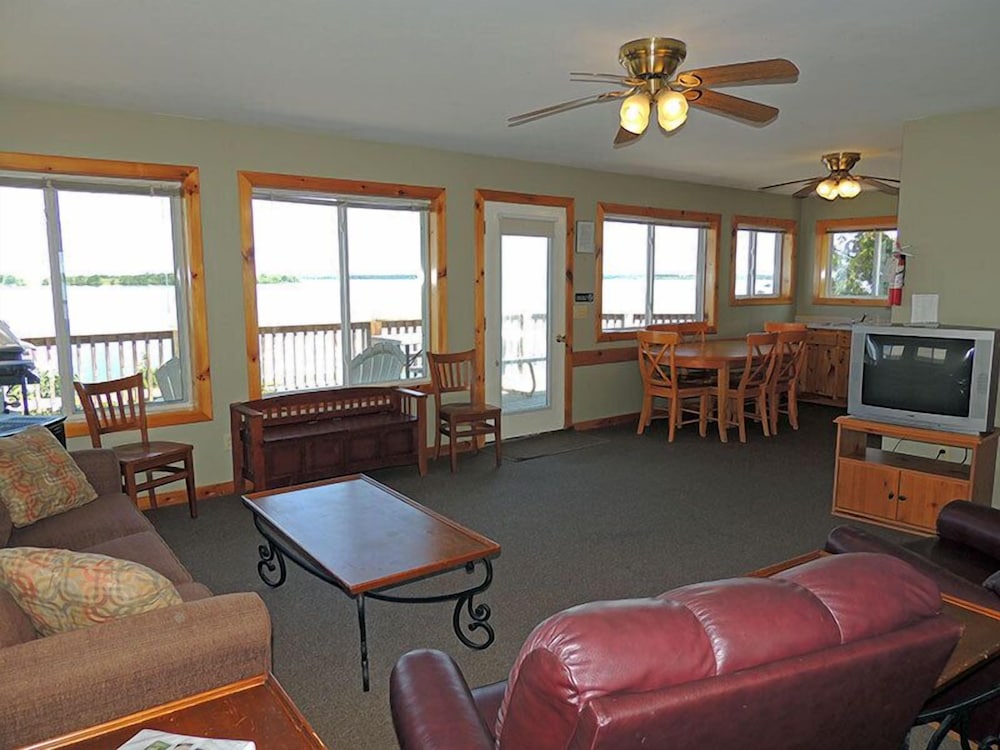 Cottage 3, 3 Bedrooms (reached by stairs) photo 1