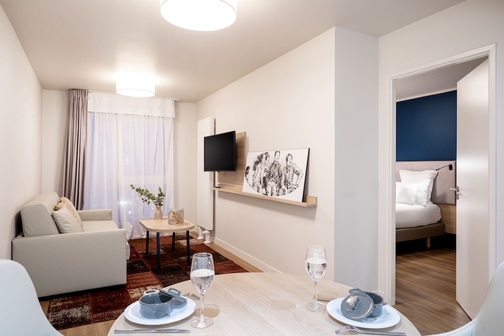 Apartment - Photo 4