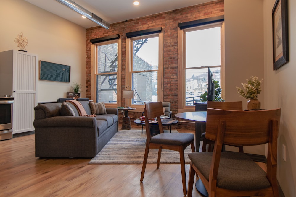 Premium Apartment, 1 King Bed with Sofa bed, Non Smoking, Kitchen photo 1