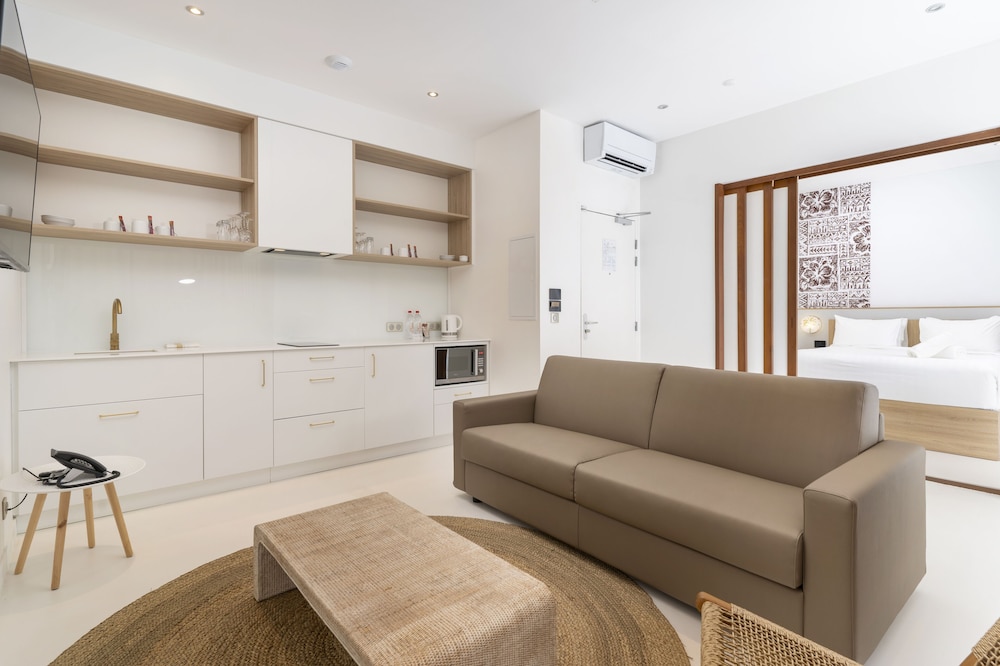 Family Suite, 2 Bedrooms, Partial Ocean View, Ground Floor