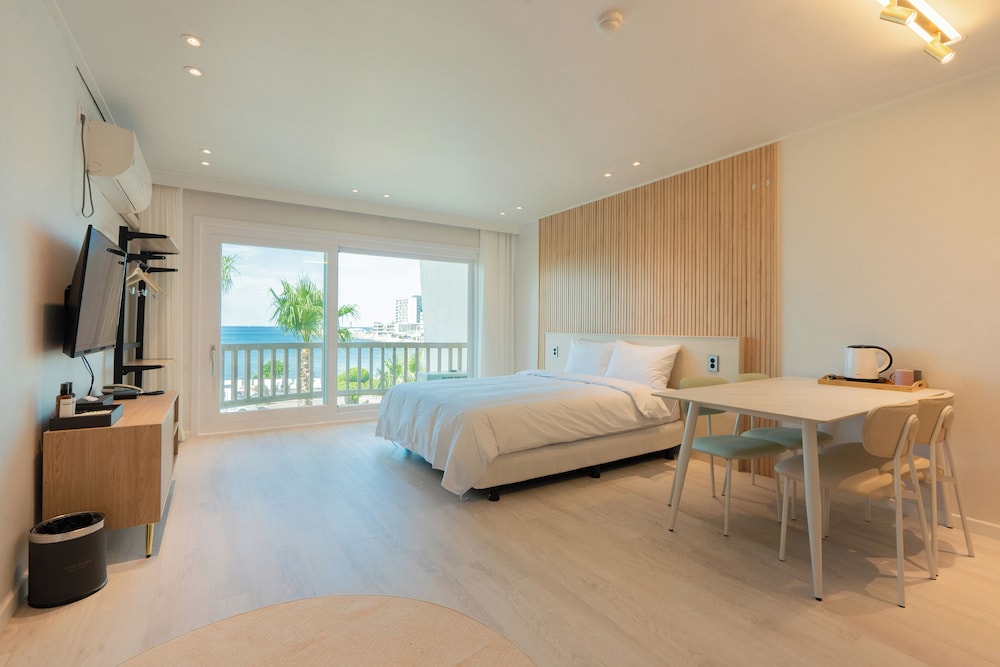 Premium Double Room photo 2