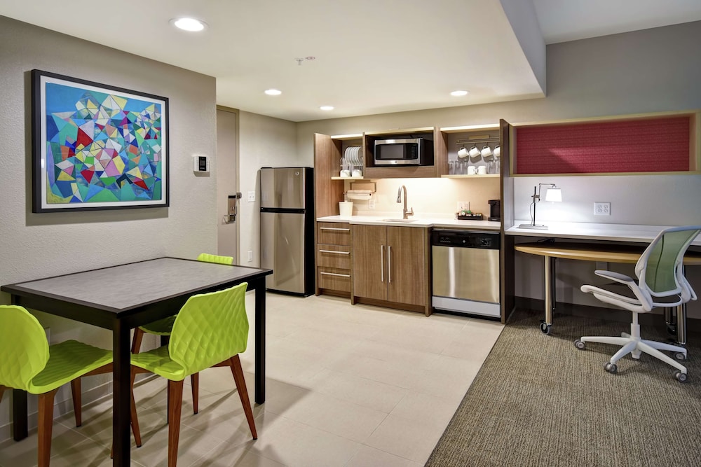 Suite, 1 King Bed, Accessible (Mobility & Hearing, Roll-in Shower) photo 1