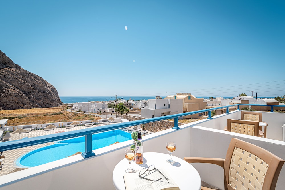 Standard Triple Room, Sea View - Photo 10