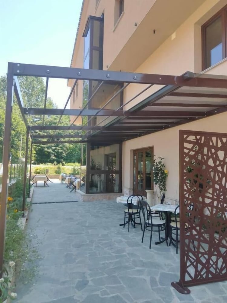 Classic Double Or Twin Room, 1 Double Bed, Courtyard View photo 2
