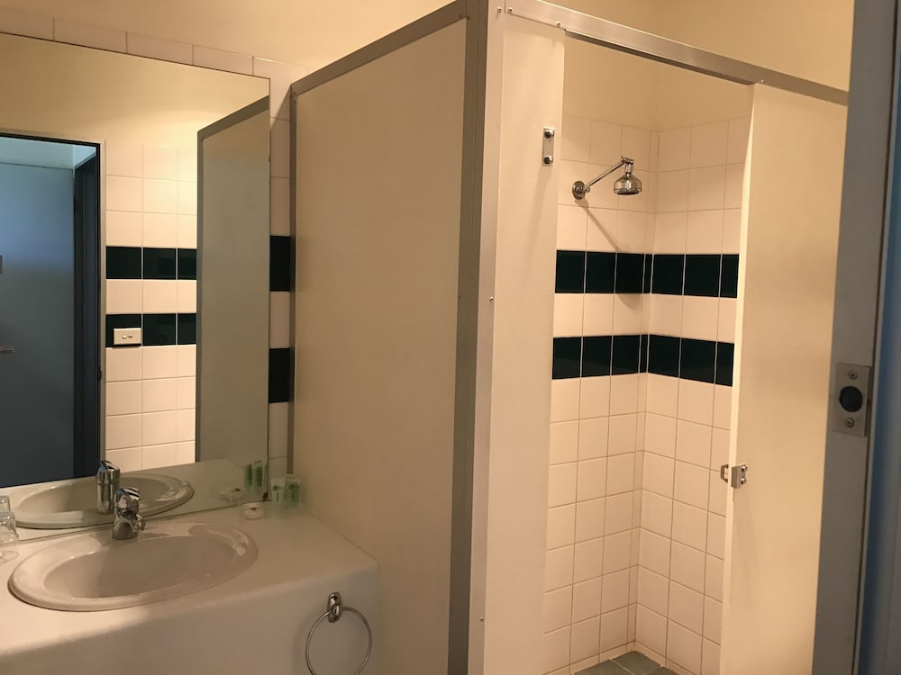 Double Room with External Dual Share Bathroom photo 2