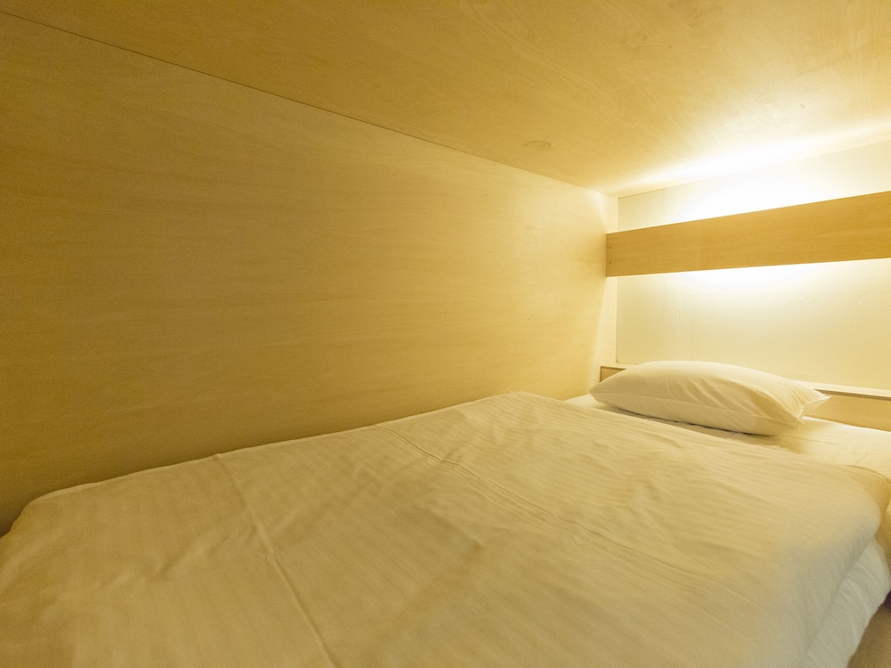 Shared Dormitory, Women only photo 3