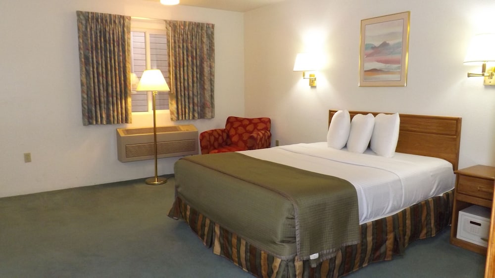 Efficiency, Room, 1 Queen Bed, Non Smoking - Photo 6