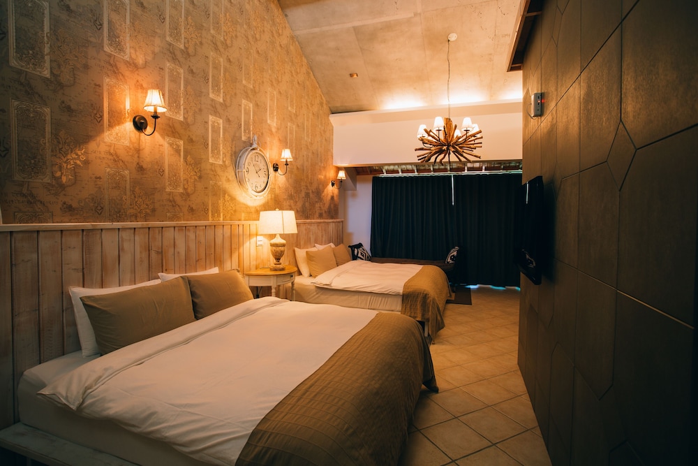 Gallery Quadruple Room, 2 Queen Beds, Balcony photo 1