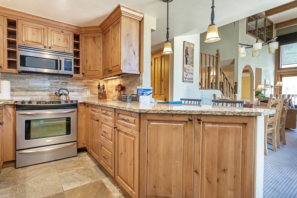 Condo, 3 Bedrooms, 2 Bathrooms