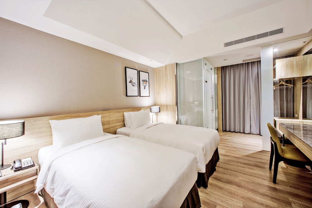 Standard Room, 2 Twin Beds photo 2
