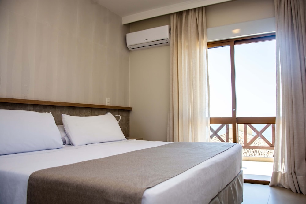 Family Apartment, 3 Bedrooms, Oceanfront