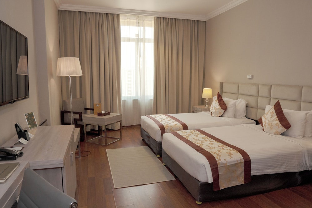 Deluxe Two Bedroom Family Suite photo 2