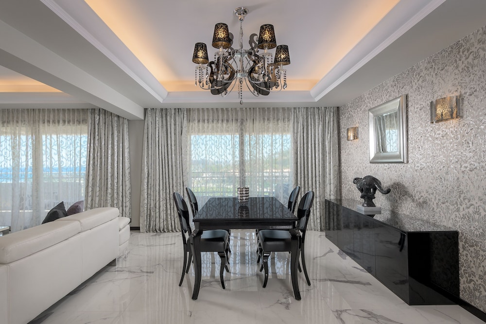 La Marquise Suite Sea View photo 2