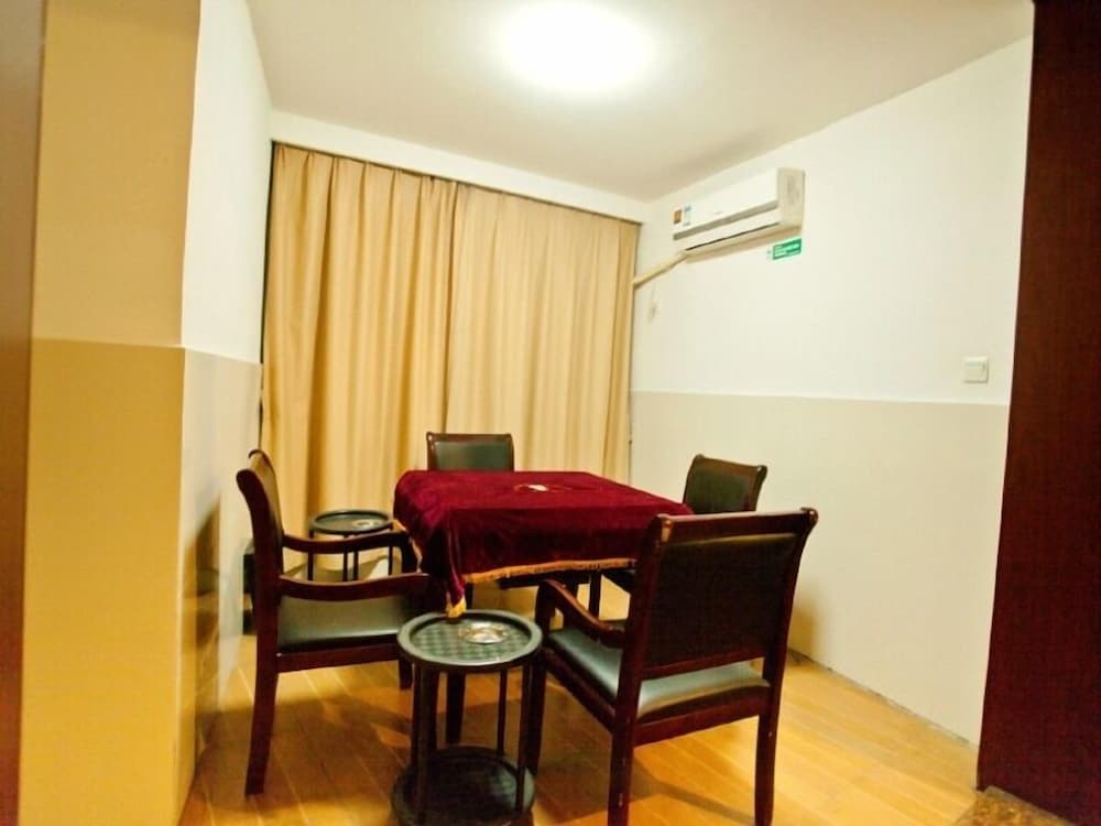 Family Room photo 1