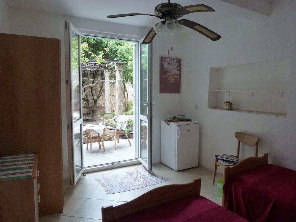 Basic Room, Patio, Garden View photo 1