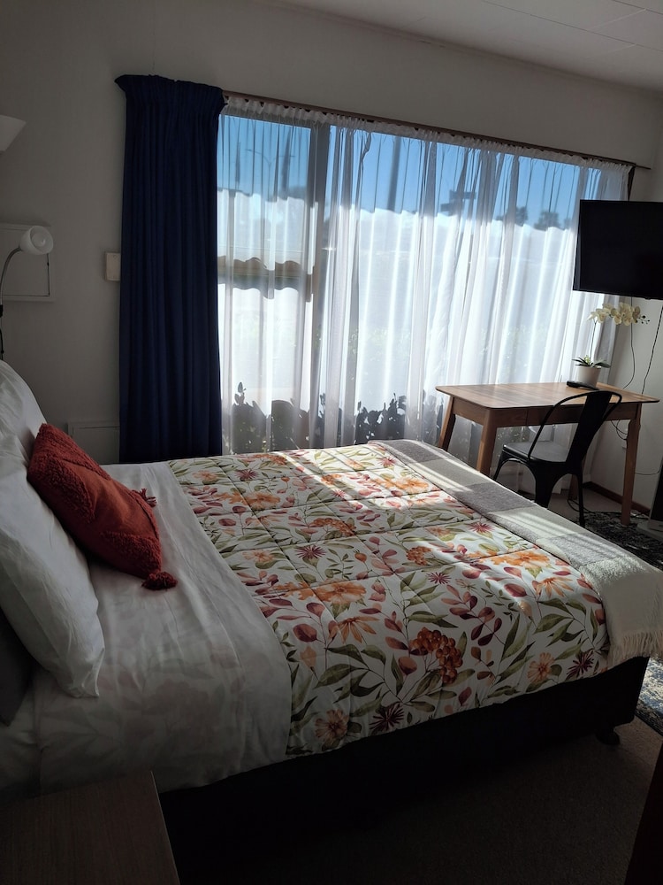 Economy Studio Suite photo 1