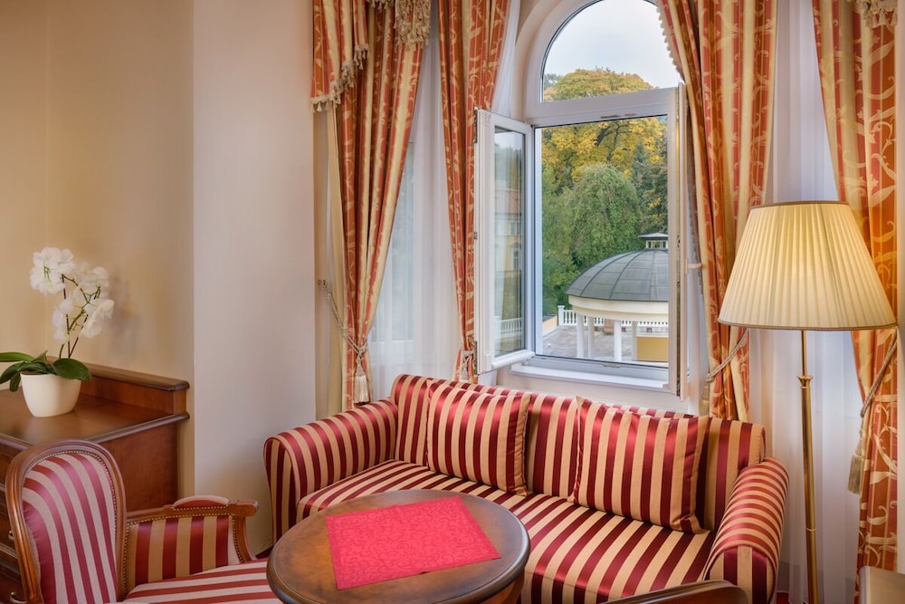 Hvezda - Junior Suite with Wellness and Fitness Access photo 2