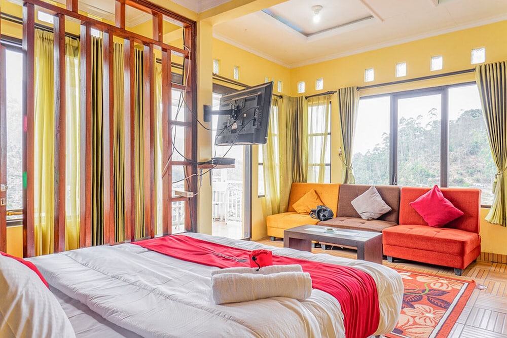 Executive Double Room (RedDoorz) - Photo 3