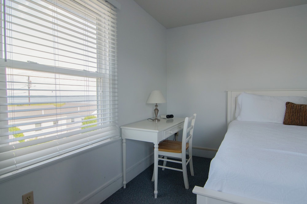 Standard Room photo 2