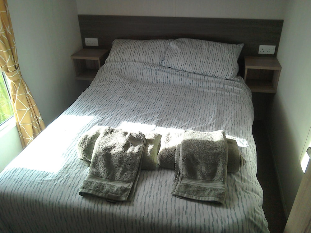 Deluxe Mobile Home, Private Bathroom photo 3
