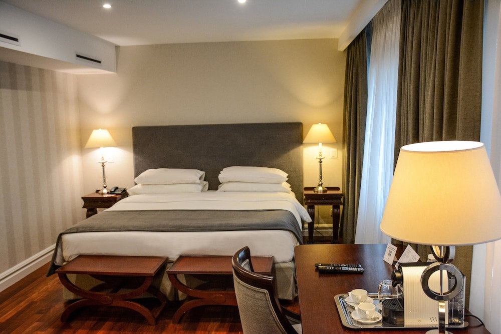 Classic Room, Pool Access