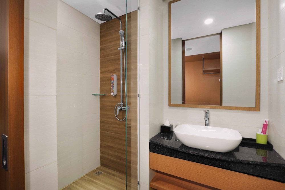 Deluxe Room - Photo 5