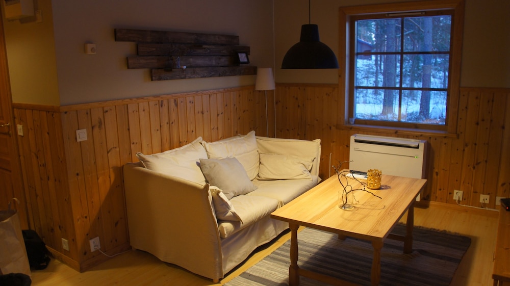 Cabin (5 Beds) photo 2