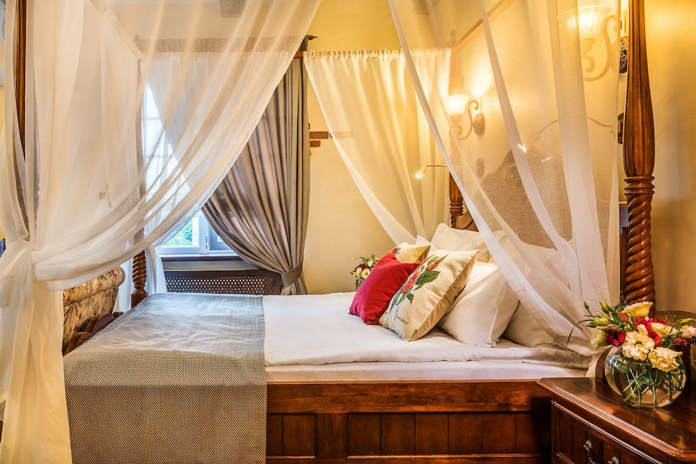 Spanish Style Junior Suite photo 2