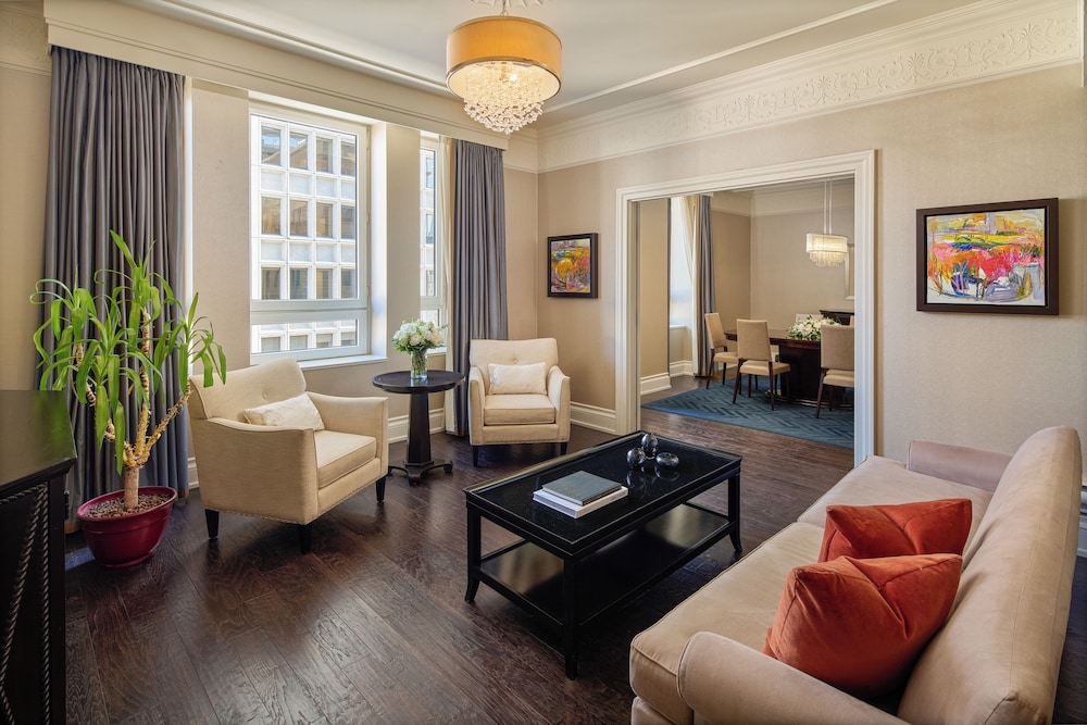 Wild Rose Suite, 1 Bedroom, City or Courtyard View - Photo 3