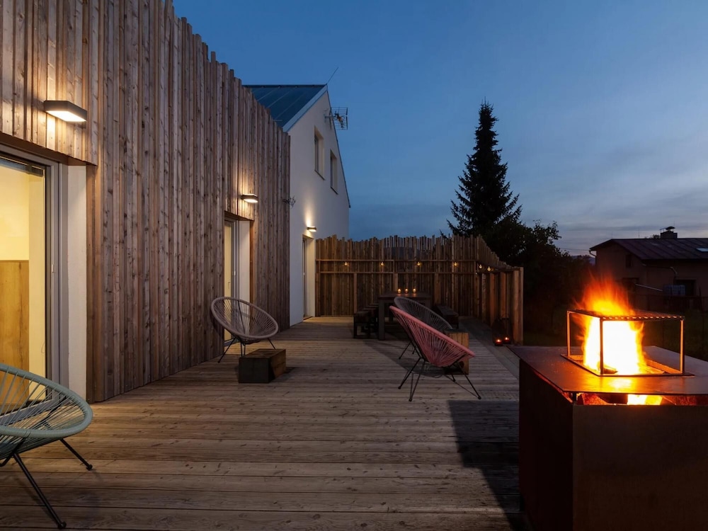 Villa photo 2