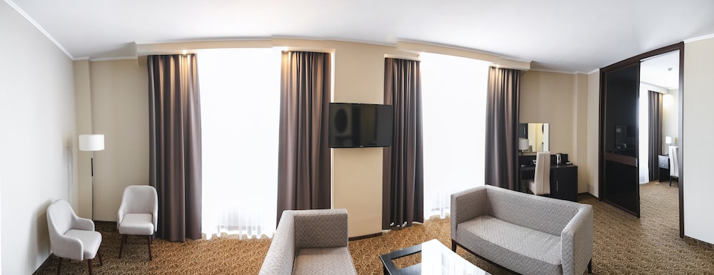 Presidential Suite photo 2