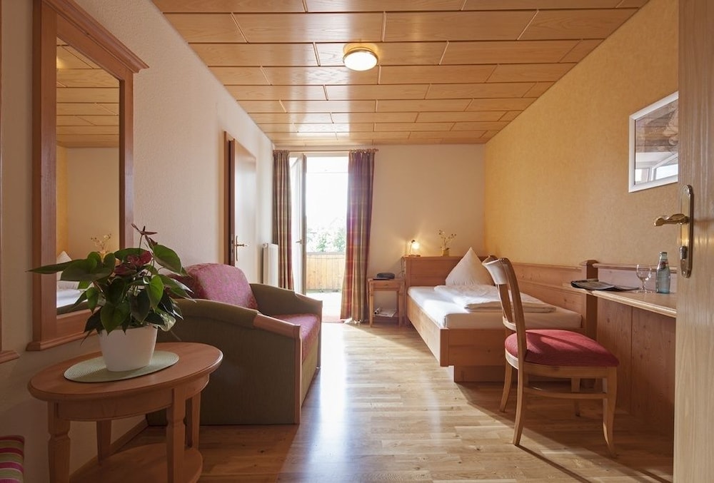 Standard Double Room - Photo 4