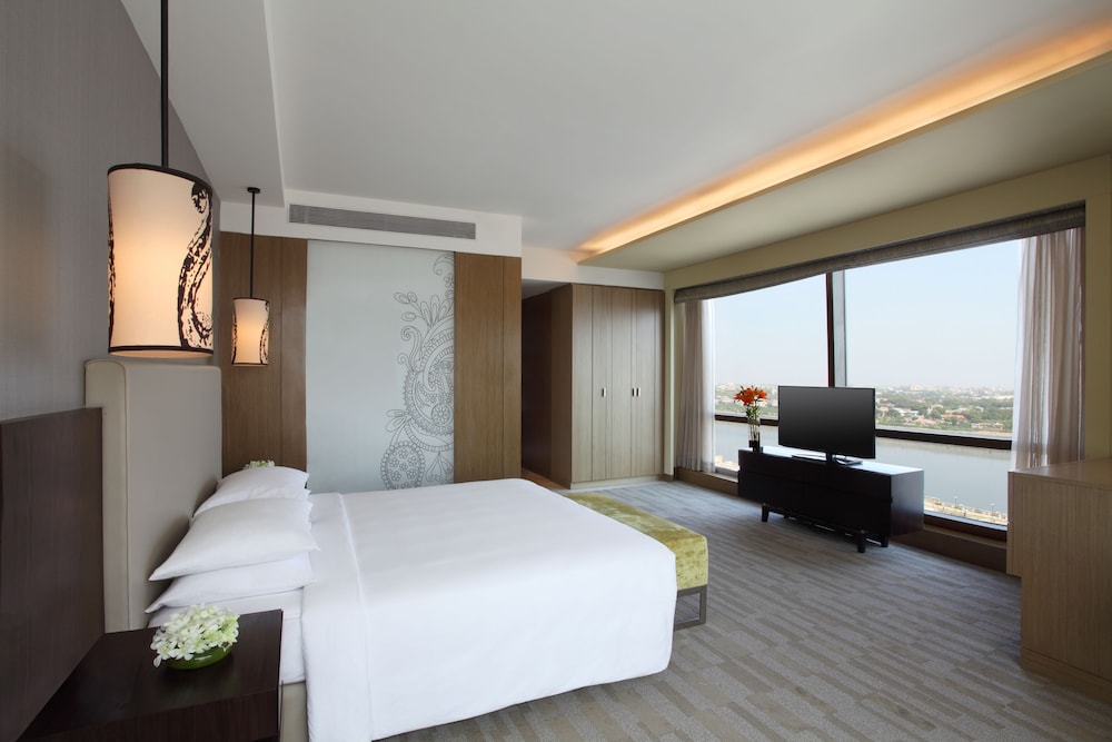Club Room, 1 King Bed Club Room, 1 King Bed