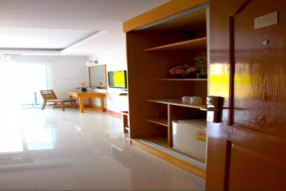 Deluxe Twin Room photo 2
