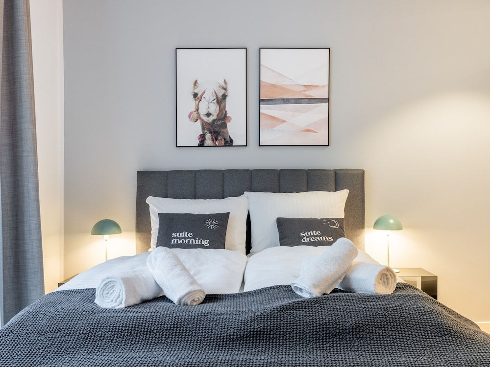 Suite L - Photo 8