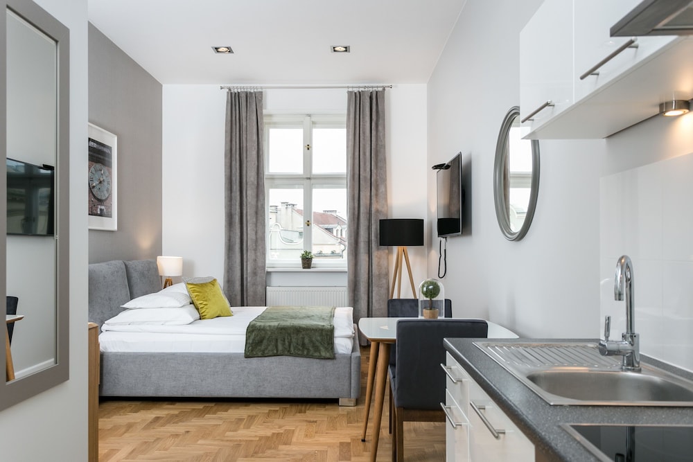 Superior Double Room (Main Square) photo 3