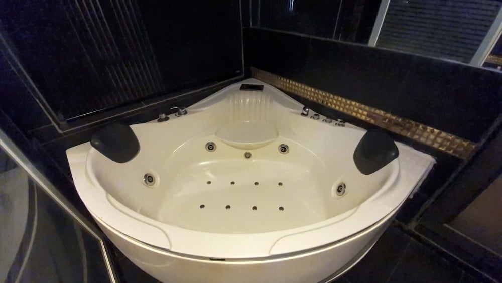 Luxury King Room photo 3