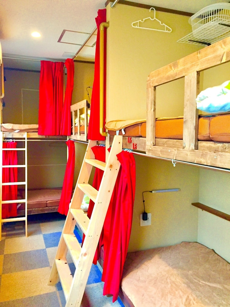 Shared Dormitory, Women only photo 1