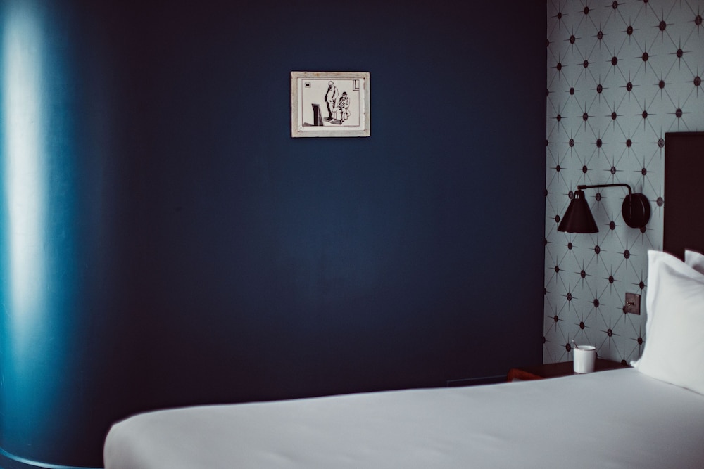 Superior Room thumbnail 5