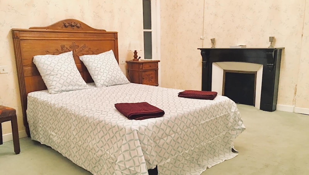Double Room (4)
