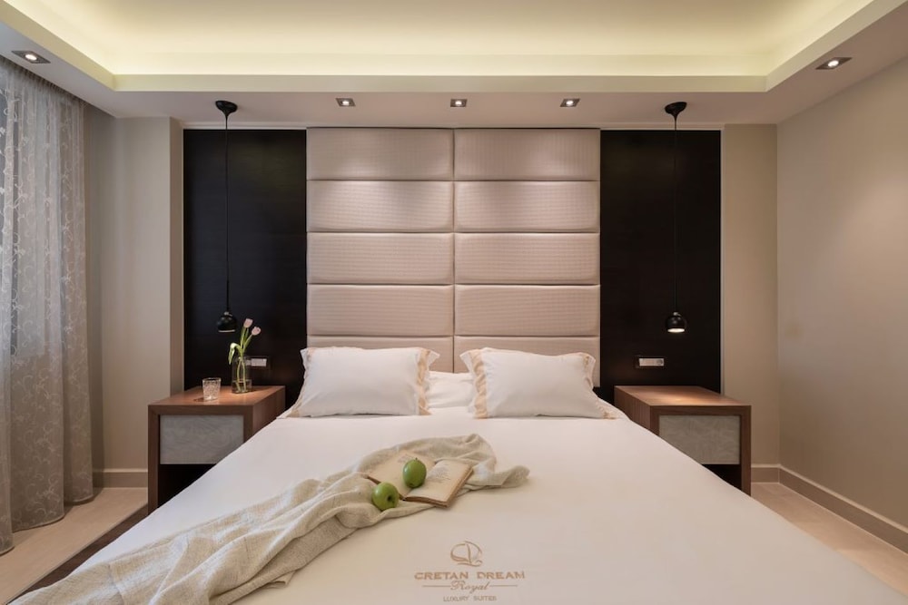 Luxury Executive Suite with Private Pool photo 1