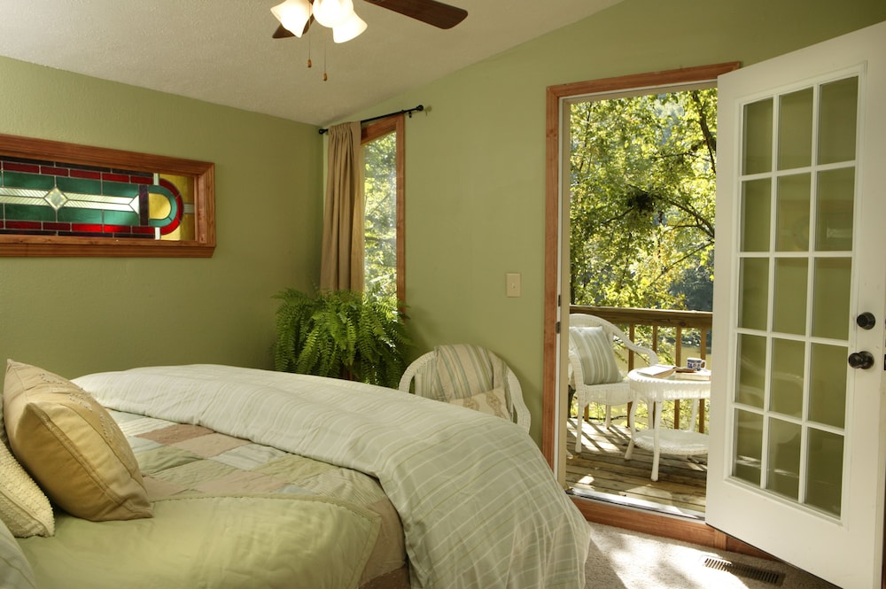Becky Thatcher Cottage photo 3