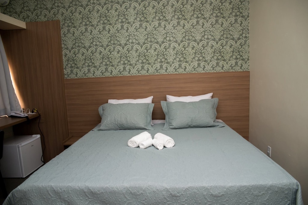 Deluxe Room, Bathtub photo 1
